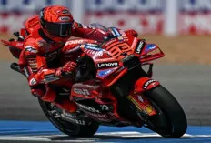 Marc Marquez Dominasi FP1 MotoGP Thailand 2025, Pecco Bagnaia Tertahan di Posisi Kesepuluh