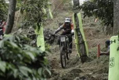 Empat Rider Berebut Gelar Juara Umum di Final Indonesian Downhill 2025