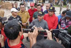 Luar Biasa, Pj Bupati Apriyadi Buat Seluruh Desa di Muba Terang Benderang 