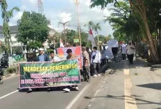 Ratusan Massa Datangi Pemkab Muba, Minta Mencabut Izin Usaha Perkebunan PT WPG