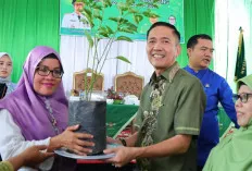 Resmikan Kampung Binaan PW Muslimat NU Sumsel 