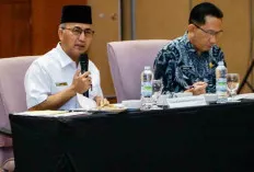 Tim Sembilan Penilai Paritrana Award 2023 Terpukau dengan Paparan Pj Bupati Apriyadi