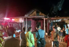 Jelang Lebaran, Satu Unit Rumah Ludes Terbakar, Kerugian Capai Rp200 Juta   