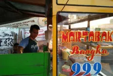 Berkah Ramadhan, Omzet Pedagang Martabak di Babat Meningkat 30 Persen