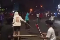 Aksi Tawuran Antar Kelompok Pecah Lagi di Simpang Rumah Susun Palembang