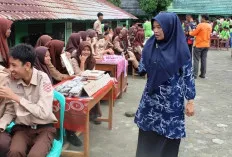 Terapkan Studi P5, Para Siswa MTs Negeri 01 OKU Selatan Gelar Bazar Kuliner, Ini yang Ditampilkan