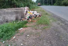 Jangan Dilihat, Tumpukan Sampah Makin Banyak, Timbulkan Bau Tidak Sedap