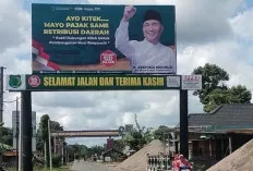 Baliho di Batas Kabupaten Muba dan Musi Rawas Dipasang Spanduk Baru, Isinya Tentang Pajak 