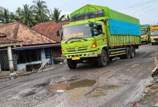 Kerusakan Jalan Lintas Tengah Sanga Desa Makin Parah, Warga Keluhkan Lambannya Perbaikan