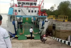  Pemilik Kendaraan Roda Empat Lebih Memilih Titipkan Kendaraan, Naik KMP Puteri Leanpuri 