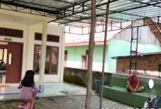 Aduh, Gunakan Pokir Dewan, Bangunan Atap Musollah Terancam Roboh 