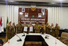 Dinkes Muba Serahkan SK Plt. Kepala dan Kasubbag TU Puskesmas Tanah Abang
