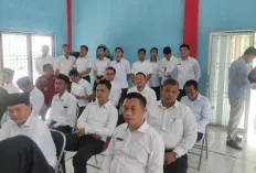 Lantik 21 Petugas Lapas Narkotika Kelas IIA Muara Beliti Jadi KPPS Pemilu 2024 