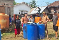 BPBD Banyuasin Salurkan Air Bersih untuk Warga Terdampak Kekeringan di Pangkalan Balai