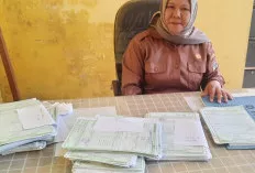 Kejar Target Pajak, Lurah Karang Dalo Distribusikan SPPT PBB 2025