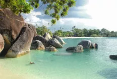 Pantai Tanjung Tinggi, Surga Granit Raksasa di Belitung yang Mendunia Lewat Laskar Pelangi