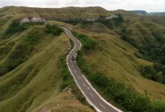 Bukit Tanarara Sumba, Negeri di Atas Awan dengan Perbukitan Bergelombang yang Memikat Hati Wisatawan