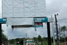 Selain Merusak Pemandangan, Baliho Batas Muba dan Musi Rawas Meresahkan Pengendara Melintas! 