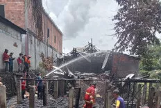  Kebakaran Hanguskan Tiga Rumah di Desa Meranjat 3 Ogan Ilir, Diduga Akibat Korsleting Listrik