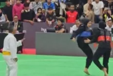  Pesilat Putri Jambi Andhini Ayu Lolos ke Semifinal PON Bela Diri 2025