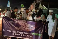 Sambut Ramadan 1445 H, Warga Plaju Gelar Pawai Obor Berkonsep Hantu!