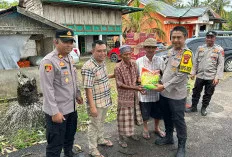 Korban Angin Puting Beliung di Desa Pulau Negara Pemulutan Barat Dapat Bantuan dari Kapolres Ogan Ilir
