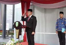 Sekda Sumsel Edward Candra Bacakan Sambutan Mendagri pada Upacara Hari Otonomi Daerah XXIX Tahun 2025 