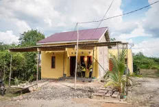 Warga Nikmati Rumah Baru 
