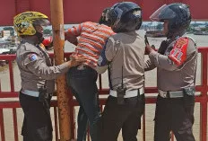  Polisi Gagalkan Aksi Nekat Wanita di Jembatan Ampera Palembang