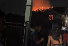 Rumah Dua Lantai di Karang Anyar Gandus Hangus Terbakar Saat Warga Terlelap