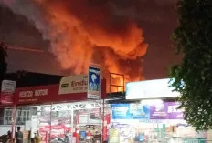 Kebakaran di Jalan Radial Palembang, Satu Rumah Hangus, Dua Lainnya Terdampak