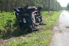 Mobil Terios Terbalik di Tanjung Raja, Diduga Terkait Penangkapan Bandar Narkoba oleh Polda Sumsel