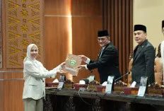Transformasi Sumsel Energi Gemilang: Sekda Edward Candra Simak Aspirasi 8 Fraksi DPRD