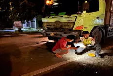 Truk Hino Seruduk Motor di Jalintim OKI, Pemuda 19 Tahun Tewas di Tempat 