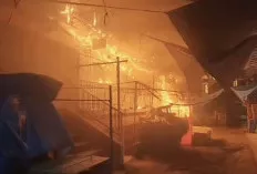 Pasar 16 Ilir Palembang Terbakar, Sejumlah Toko Ludes Dilalap Api