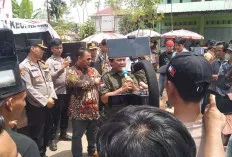 Ribuan Massa Datangi Gedung KPU Muba, Gelar Aksi Damai, Sampaikan Tuntutan 