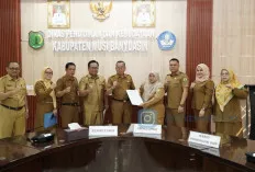 Dinas Dikbud Muba Serahkan SK Plt Kepala SMPN 1 Lalan dan SDN Salaburau