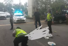 Satu Keluarga Dilindas Truk Fuso di Simpang Flyover Bandara SMB II Palembang
