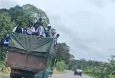 Viral, Para Pelajar Pulang Sekolah Numpang di Bak Truk, Tidak Bahaya Ta? 