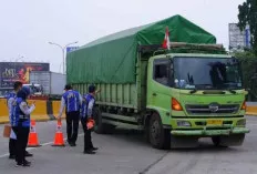 Tegas! Dishub Sumsel Larang Truk Pengangkut Barang Melintas 