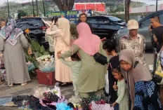 Momen Pelantikan PPPK di Muba, Dimanfaatkan Pedagang Buket Bunga 