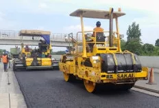 Jelang Libur Idul Adha, HKA Rampungkan Pengaspalan Tol Kayuagung–Palembang