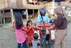 Hujan, Pedagang Es Cream Keliling Alami Penurunan Omset 