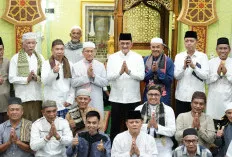 Sekda Sumsel Edward Candra Safari Ramadan di Masjid Al Kautsar Sako Palembang