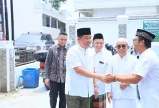 Ramadan Penuh Berkah, Wagub Cik Ujang Bantu Material Pembangunan Masjid Ummul Tumina