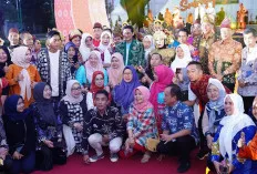 Menparekraf Sandiaga Uno Terpukau Penampilan Tim Kesenian Muara Enim 