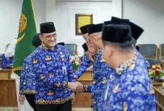 Sekda Sumsel Edward Candra Kukuhkan PAW Dewan Pengurus Korpri Kota Palembang