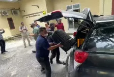 Geledah Kantor Dinas PUPR OKU Selama 7 Jam, Ini Barang Bukti yang Diamankan