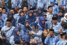 Simak Yuk! Ini Surat Terbaru Kemendagri soal Gaji Bikin Guru PNS & PPPK Daerah Gembira