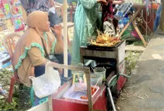  Penjual Sosis Goreng di Sanga Desa Raup Omzet Jutaan Rupiah per Bulan